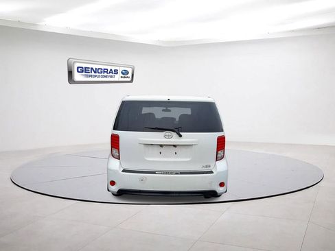 Used 2015 Scion xB Base image 6