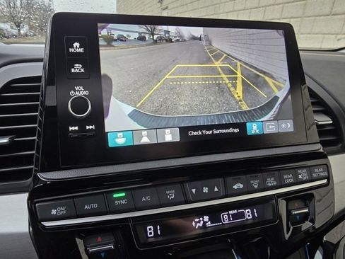 Used 2025 Honda Odyssey Touring image 52