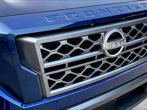 Certified 2023 Nissan Frontier SV w/ Technology Package AWD/4WD image 29