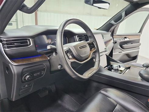 Used 2023 Jeep Grand Wagoneer L Series II image 18