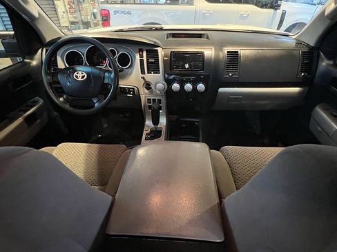 Used 2009 Toyota Tundra 4x4 CrewMax image 14