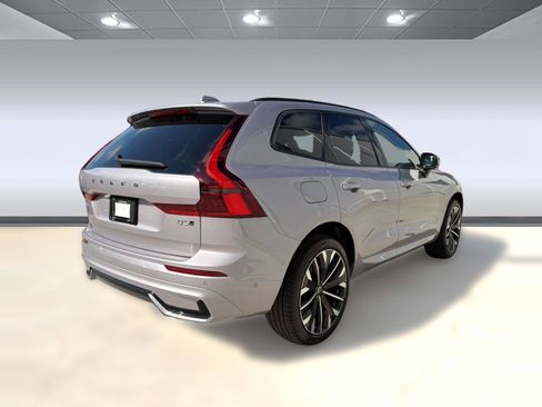 Used 2026 Volvo XC60 B5 Ultra w/ Climate Package AWD/4WD image 9
