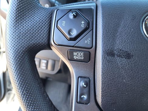 Used 2021 Toyota Tacoma TRD Sport w/ Technology Package image 26