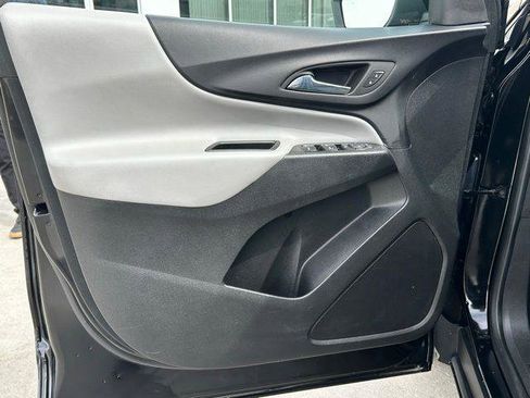Used 2022 Chevrolet Equinox LT FWD image 15