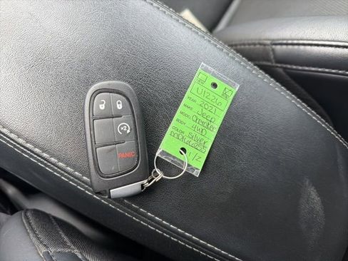 Used 2021 Jeep Cherokee Latitude Lux image 12