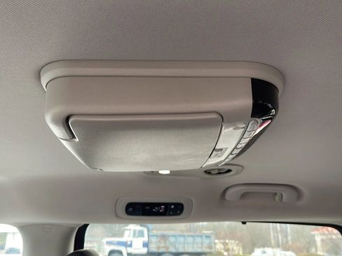 Used 2019 Chrysler Pacifica Touring Plus w/ Tire & Wheel Group image 15