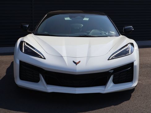 Used 2024 Chevrolet Corvette Z06 w/ Battery Protection Package RWD image 2