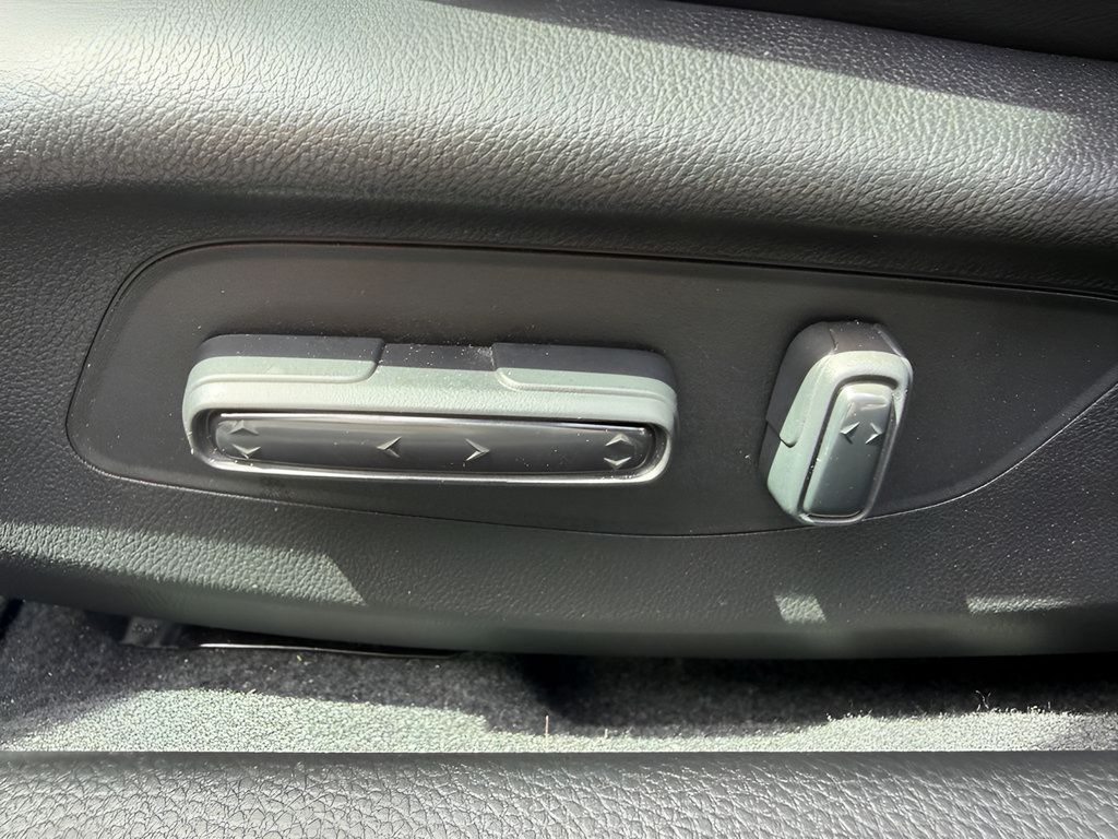 Certified 2025 Honda Civic Sport Touring image 10