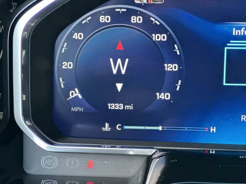 Used 2026 Chevrolet Silverado 2500 LT w/ Convenience Package image 27