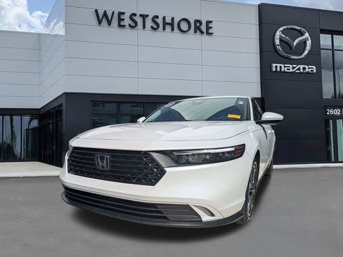 Used 2023 Honda Accord EX image 5