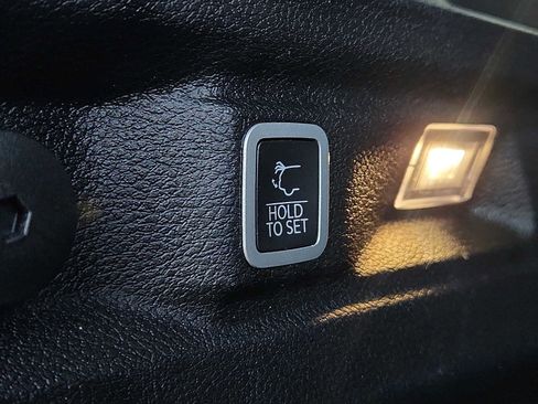 Used 2021 Jeep Grand Cherokee L Laredo w/ Luxury Tech Group I image 28