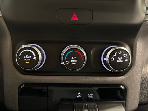 Used 2020 RAM 1500 Big Horn image 33