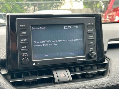 Used 2020 Toyota RAV4 XLE AWD/4WD image 29