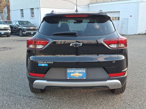 Used 2023 Chevrolet TrailBlazer LT w/ Convenience Package image 5