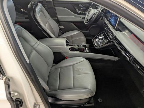 Used 2021 Lincoln Corsair Reserve image 24