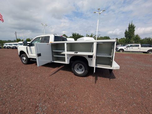 New 2026 Ford F350 XL w/ XL Chrome Package AWD/4WD image 9