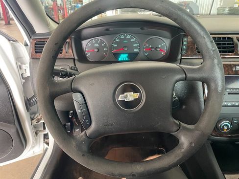 Used 2015 Chevrolet Impala Limited LS FWD image 9