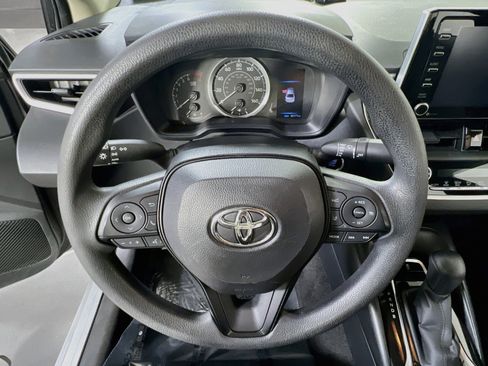 Used 2021 Toyota Corolla LE w/ LE Convenience Package FWD image 11
