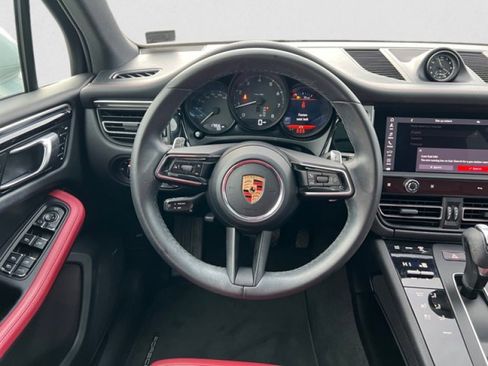 Used 2022 Porsche Macan Premium Plus, 20 Wheels image 15