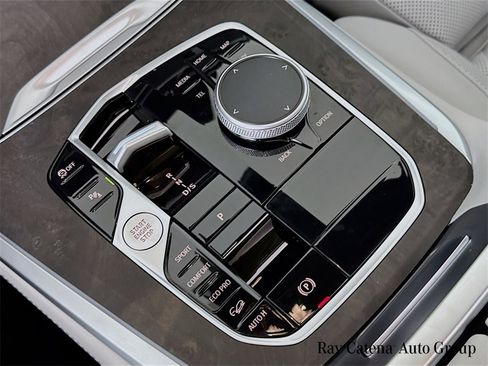 Used 2024 BMW X5 xDrive40i w/ Premium Package image 17