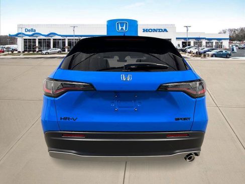 New 2026 Honda HR-V Sport image 4