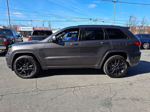 Used 2020 Jeep Grand Cherokee Altitude image 8