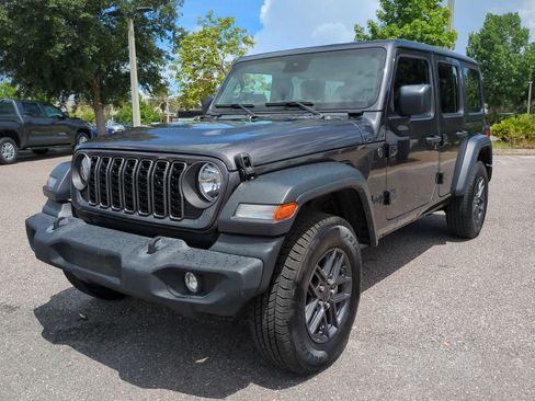 Used 2024 Jeep Wrangler Unlimited Sport AWD/4WD image 2