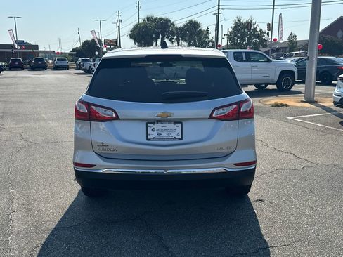 Used 2021 Chevrolet Equinox LT AWD/4WD image 4