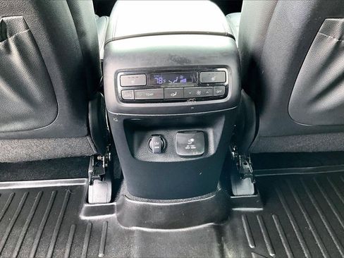 Used 2022 Hyundai Palisade SEL w/ Premium Package image 17