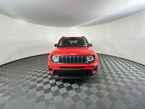 Certified 2019 Jeep Renegade Sport w/ Sport Appearance Group AWD/4WD image 2
