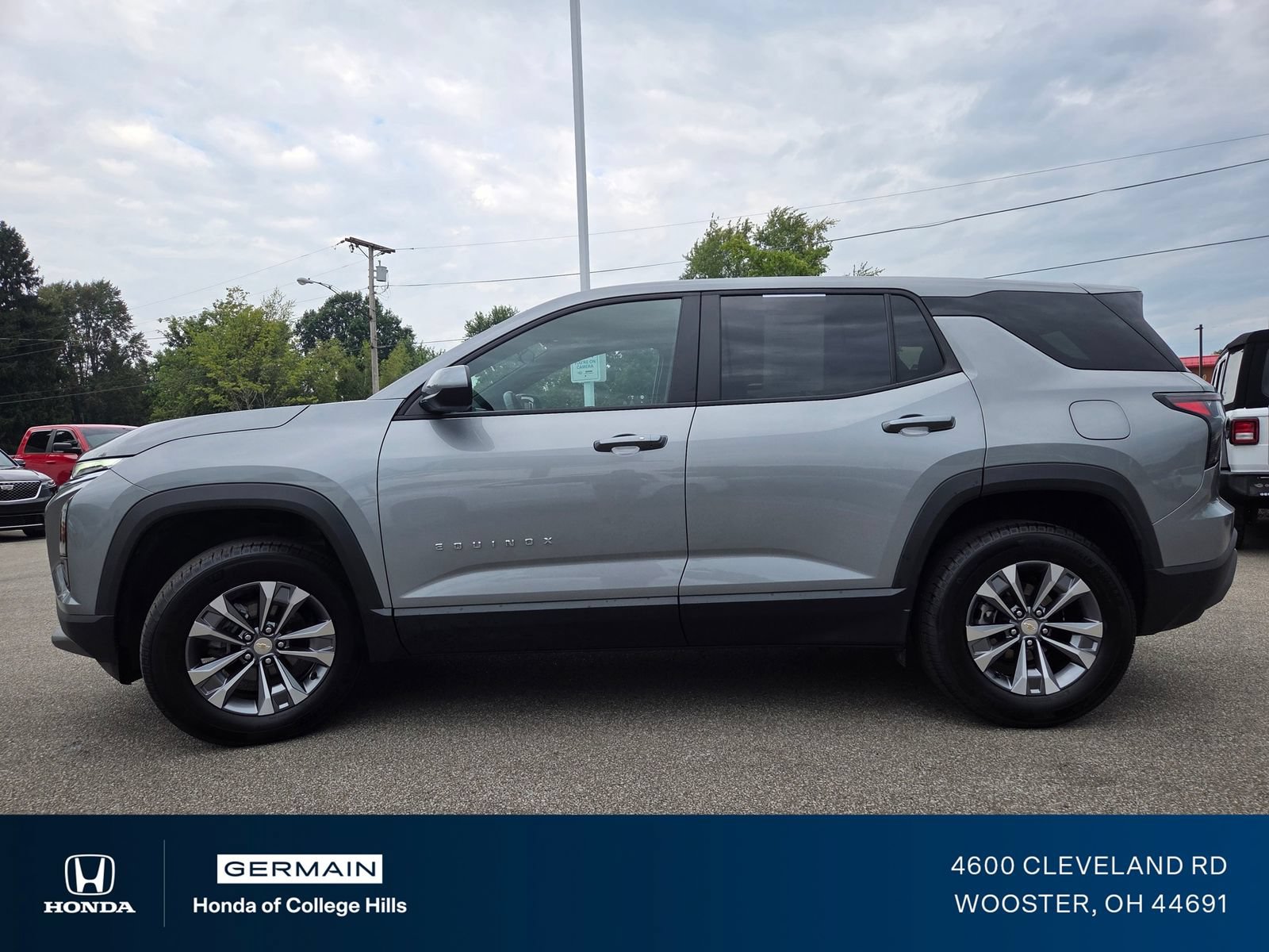 Used 2025 Chevrolet Equinox LT AWD/4WD image 17