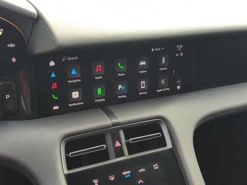 Used 2025 Porsche Taycan image 23