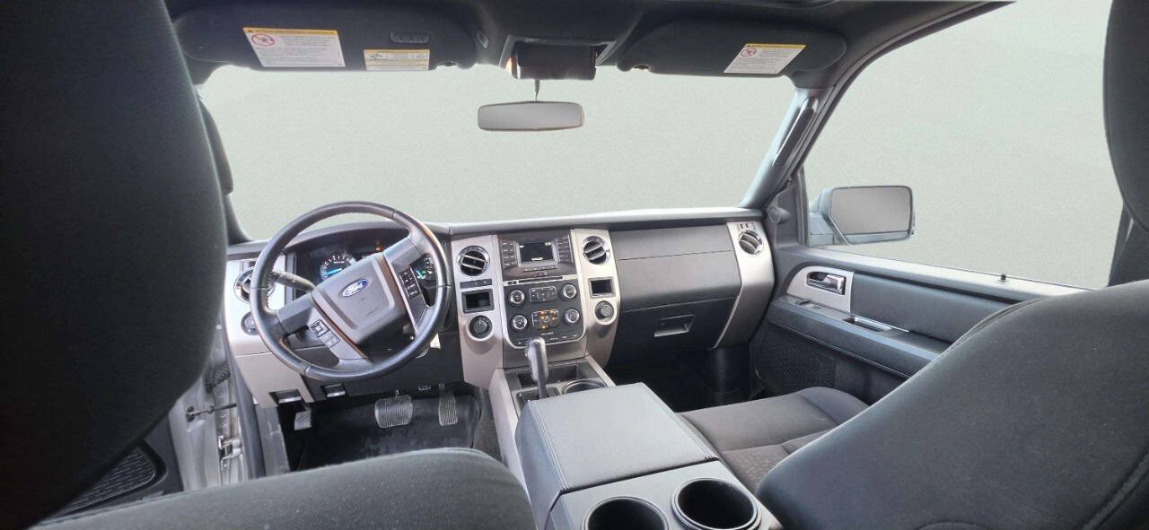 Used 2017 Ford Expedition XLT AWD/4WD image 9