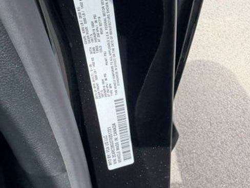 New 2026 Chrysler Pacifica Select AWD/4WD image 19