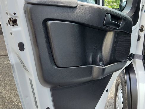 Used 2025 RAM ProMaster 2500 w/ U-Haul Equipment Group FWD image 10