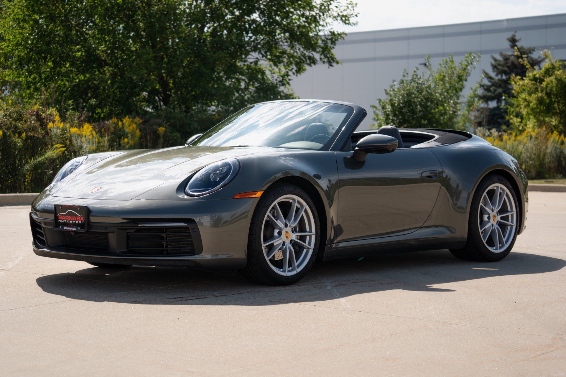 Used 2022 Porsche 911 Carrera RWD image 2