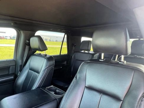 Used 2021 Ford Expedition XLT RWD image 8