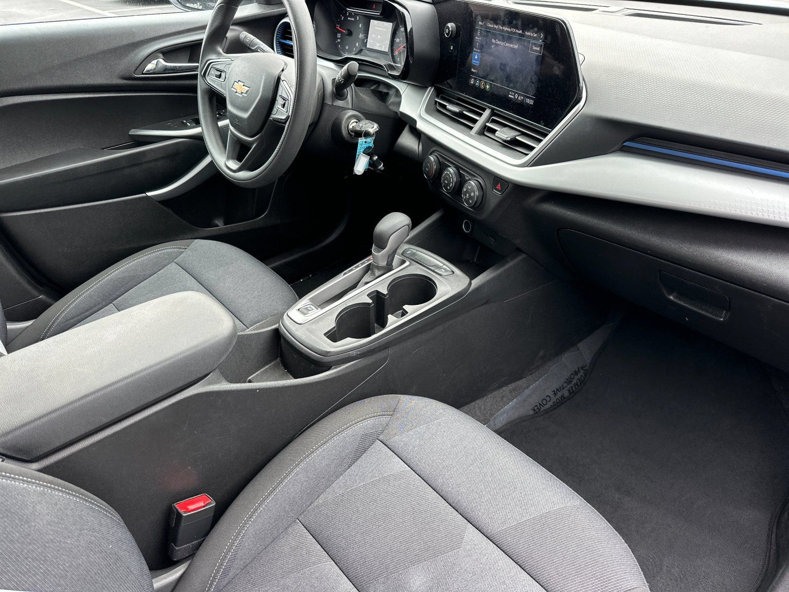 Used 2025 Chevrolet Trax LS FWD image 15