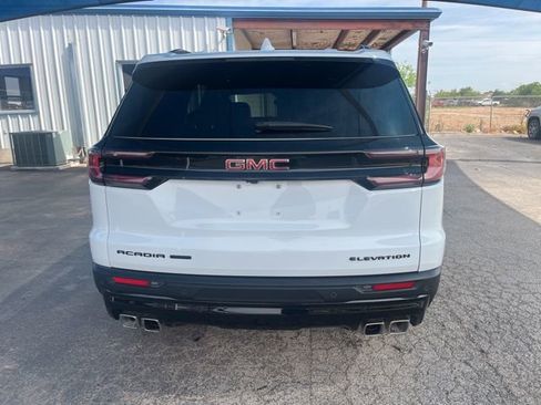Used 2025 GMC Acadia Elevation w/ Elevation Premium Package AWD/4WD image 5