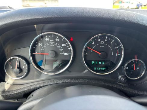 Used 2018 Jeep Wrangler Unlimited Sport S image 19