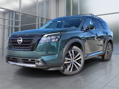 New 2025 Nissan Pathfinder Platinum w/ Black Appearance Package
