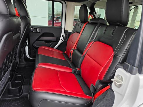 Used 2023 Jeep Wrangler Unlimited Rubicon 4xe image 14