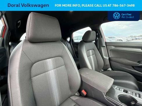 Used 2025 Honda Civic Sport image 27