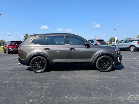 Used 2022 Kia Telluride SX w/ SX Prestige Package AWD/4WD image 6