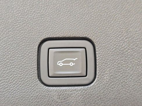 Used 2023 Cadillac XT6 Luxury image 33