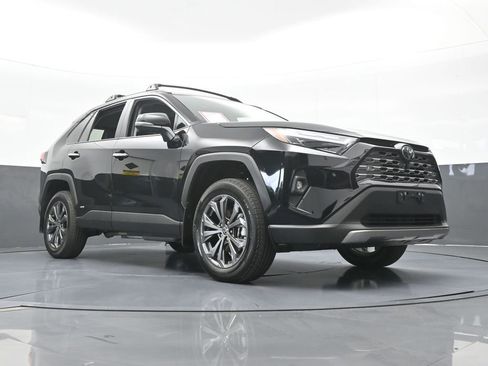 Used 2025 Toyota RAV4 Limited w/ Advanced Technology Package AWD/4WD image 60