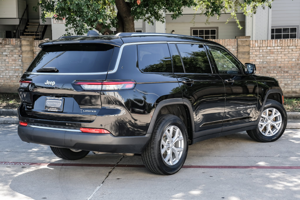 Used 2023 Jeep Grand Cherokee L Limited AWD/4WD image 16