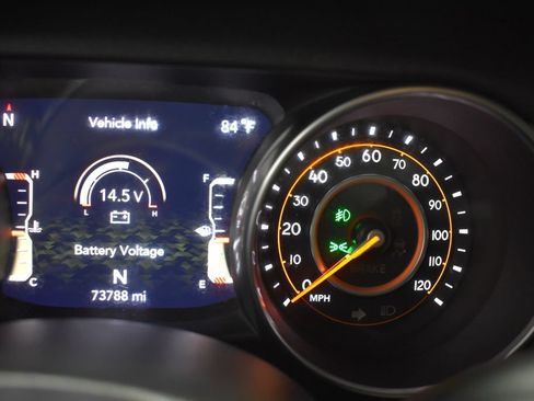 Used 2020 Jeep Wrangler Unlimited Sahara AWD/4WD image 35