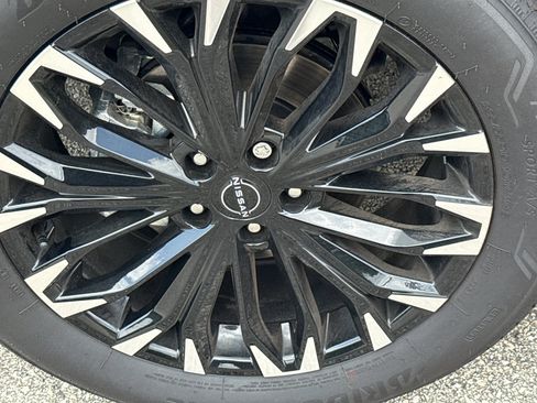 New 2026 Nissan Rogue Dark Armor AWD/4WD image 9
