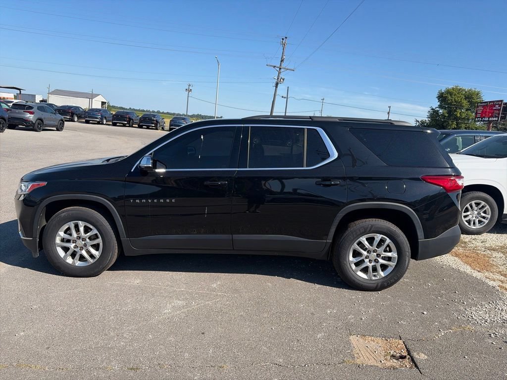 Used 2019 Chevrolet Traverse LT FWD image 3